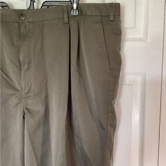 Roundtree & Yorke - Big & Tall Men’s Performance Olive Pleated Short - Sz 50B - Picture 5 of 6